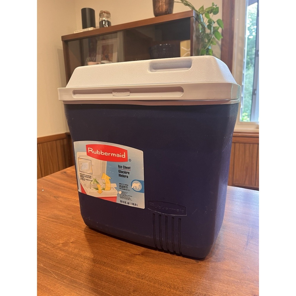 Vintage Rubbermaid 20 Qt Ice Chest Cooler NO SHIPPING Flip Top w/ Handle Blue